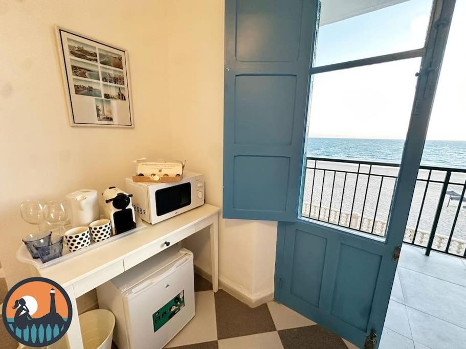 Cala Marielo By Bossh! Apartments Чипиона Екстериор снимка