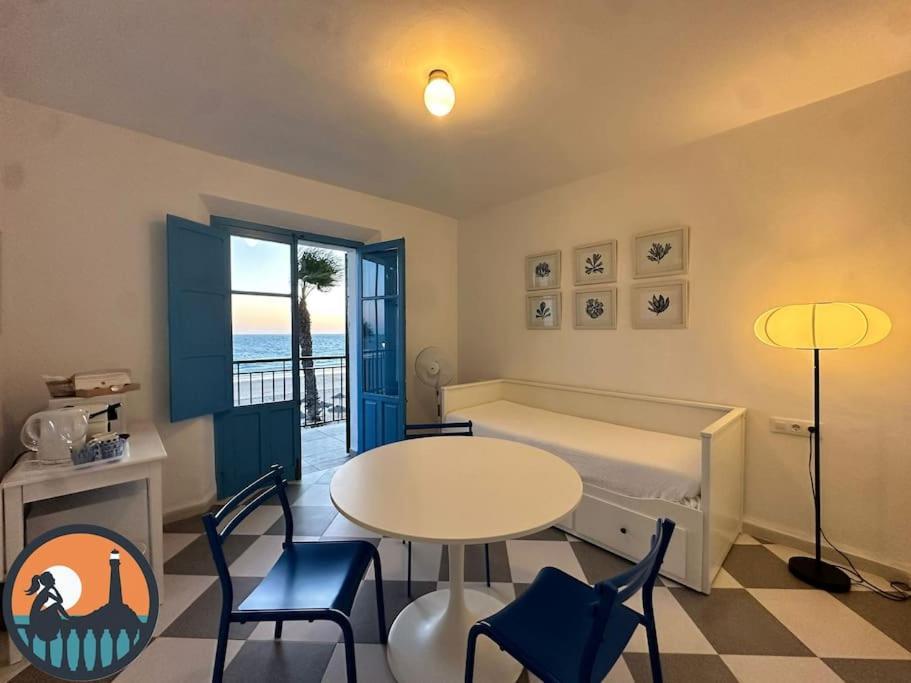 Cala Marielo By Bossh! Apartments Чипиона Екстериор снимка