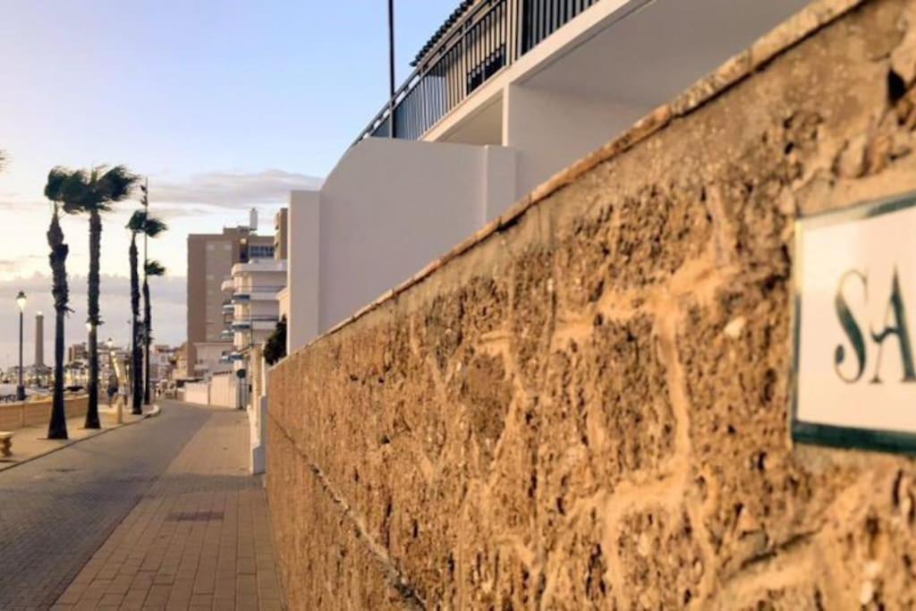 Cala Marielo By Bossh! Apartments Чипиона Екстериор снимка